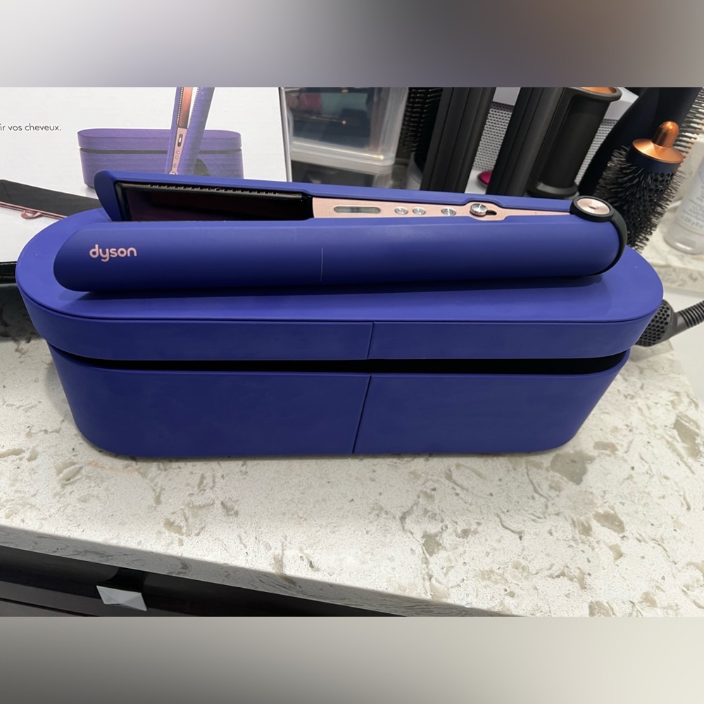 SOLD ❌ Dyson Corrale Straightener ❌ SOLD